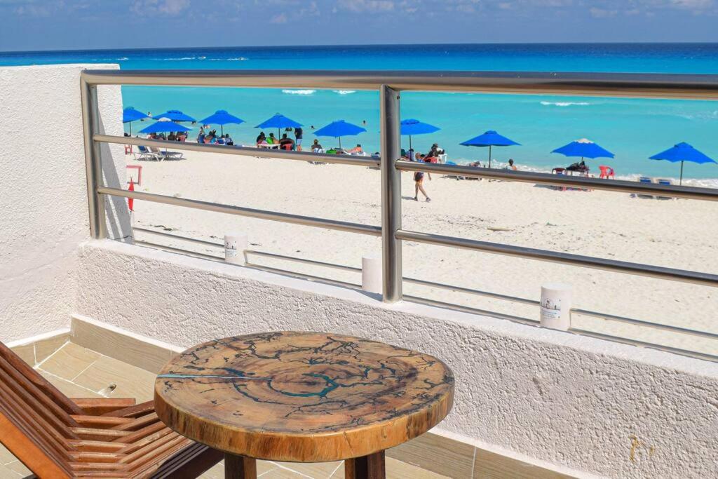 Ocean Front Villa Marlin, Best Location In Hotel Zone #109 Cancun Bagian luar foto