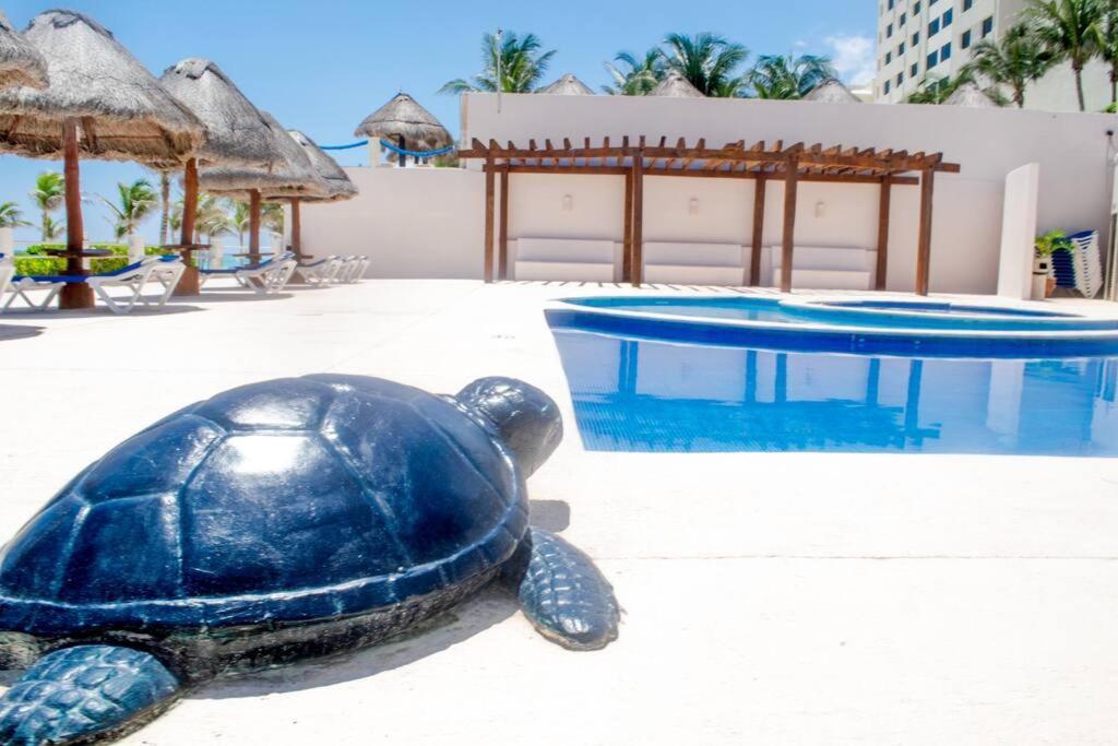 Ocean Front Villa Marlin, Best Location In Hotel Zone #109 Cancun Bagian luar foto