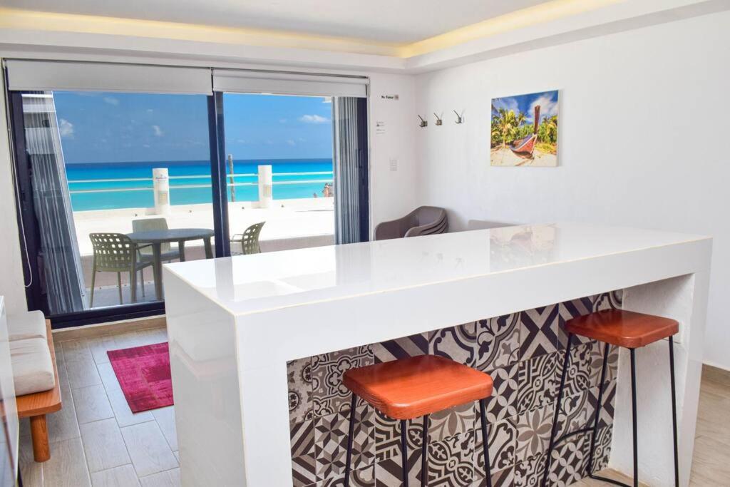 Ocean Front Villa Marlin, Best Location In Hotel Zone #109 Cancun Bagian luar foto